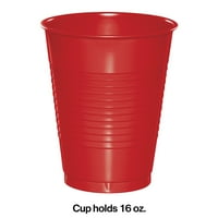 Klasične plastične čaše crvene boje namijenjene su gostima
